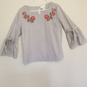 Liz Claiborne Women's stripes blue and white top